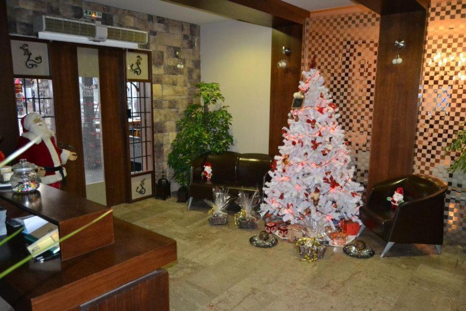 Oasi Hotel Loutraki  Ngoại thất bức ảnh